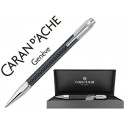 BOLIGRAFO CARAN D'ACHE VARIUS CUERPO FIBRA DE CARBON 3000 NEGRO PLACADO RODIO CON ESTUCHE PUNTA MEDI